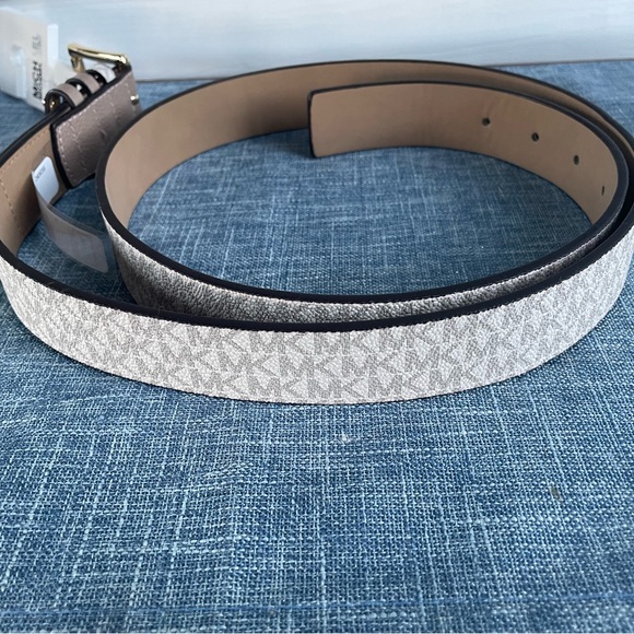 Micheal Kors Belt - Picture 1 of 5